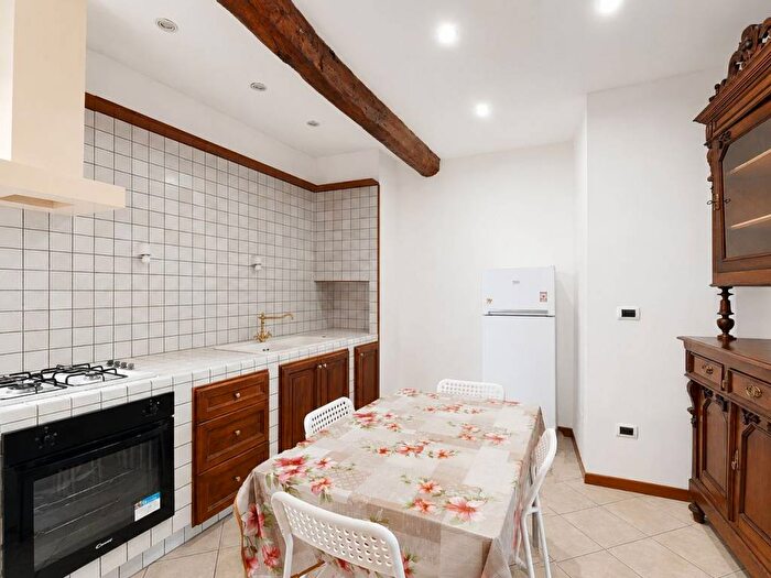 Appartamento trilocale in affitto in Via del Pratello, San Felice, Bologna