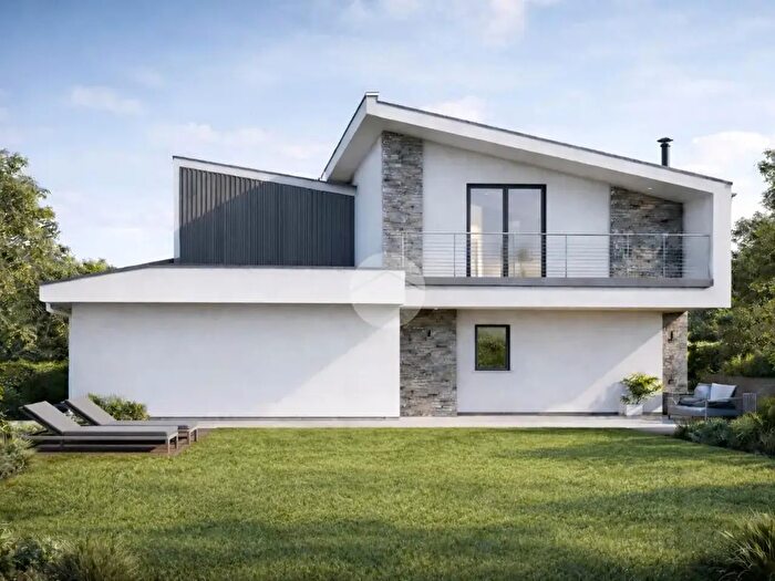 Casa con 6 locali in vendita in Via dei Lillà, Lombardore