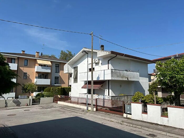 Appartamento bilocale in vendita in Via Giacomo Puccini, Conselve
