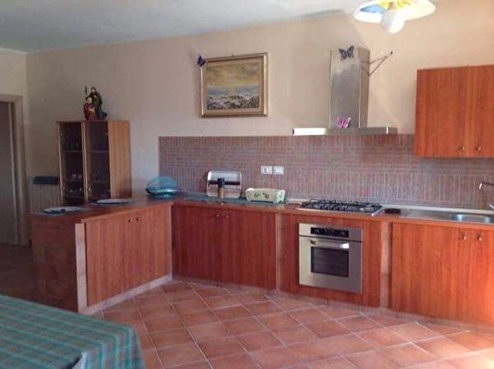 Appartamento quadrilocale in affitto in Via Aspromonte, Pentone