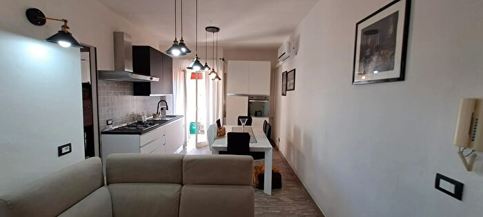 Appartamento quadrilocale in vendita in Via Daniele Manin, Favignana