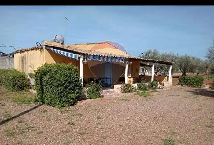 Casa quadrilocale in vendita in Contrada Feudo Nobile, Gela