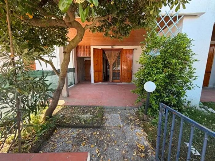 Casa trilocale in vendita in Viale Alessandro Manzoni, Comacchio