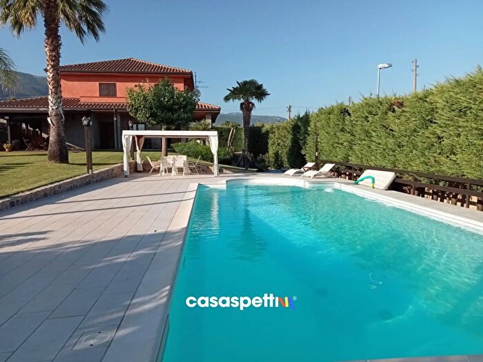 Casa con 6 locali in vendita in Via Guglielmo Marconi Eboli Sa, Eboli