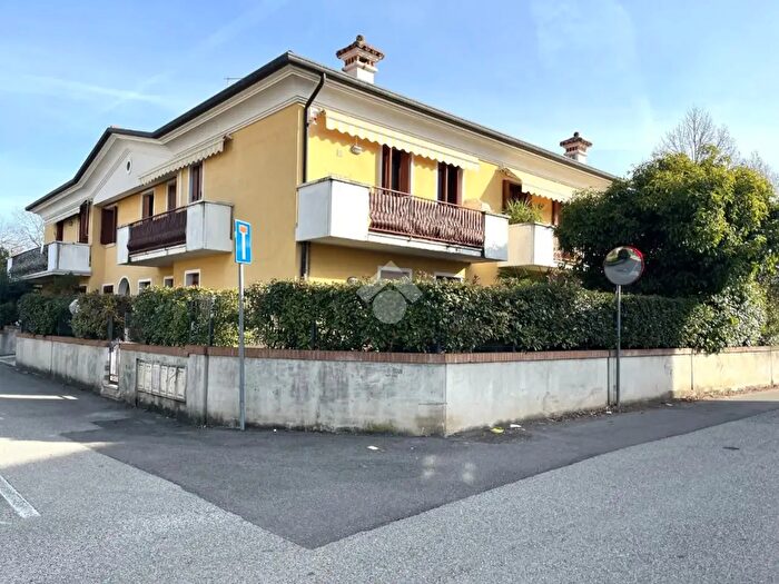 Appartamento trilocale in vendita in Via a Salieri, Bassano Del Grappa