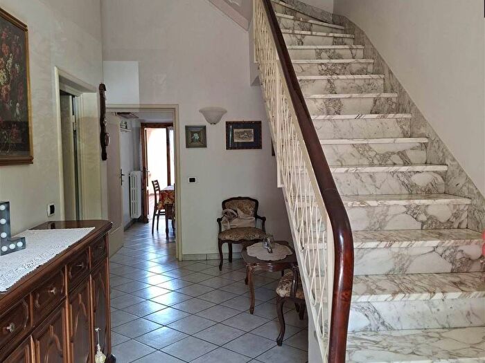 Appartamento con 6 locali in affitto in Sesto Città, Sesto Fiorentino