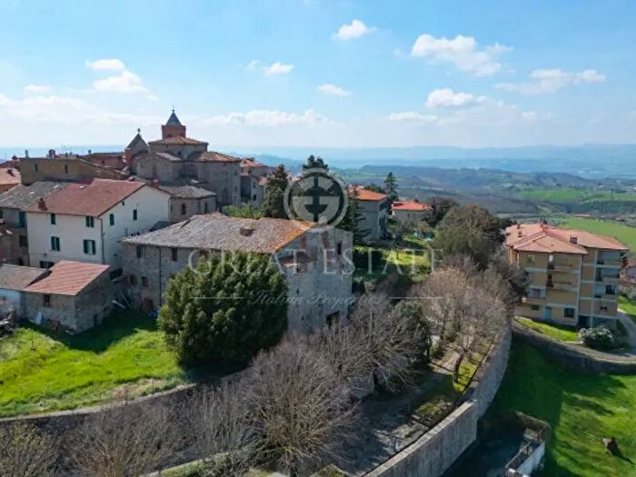 Casa con 6 locali in vendita in Via Madonna delle Grazie, Montegabbione