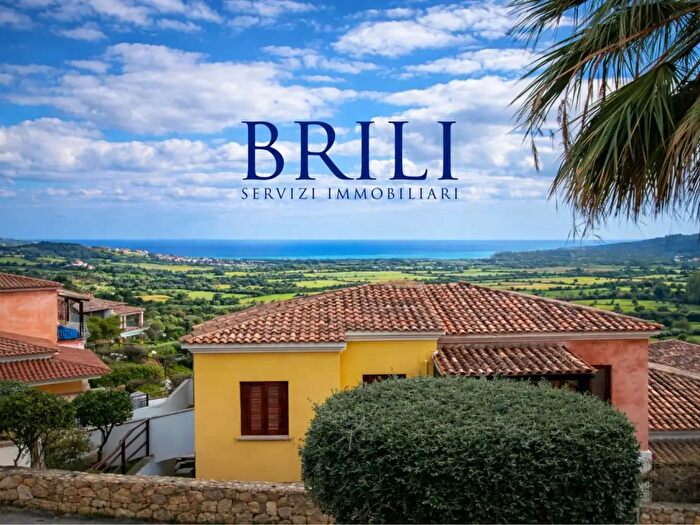 Appartamento trilocale in vendita in Budoni