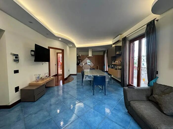 Appartamento trilocale in vendita in Via Napoli, Cardito