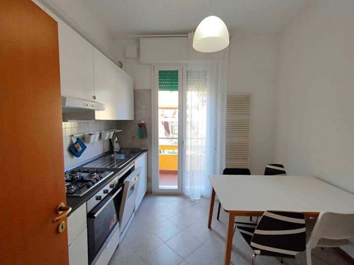 Appartamento trilocale in affitto in Via Antonio Zannoni, Saragozza fuori Porta, Bologna