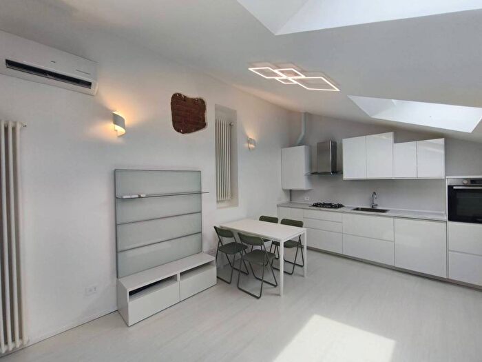 Appartamento monolocale in affitto in Via Adige, Porta Romana Medaglie d'Oro, Milano