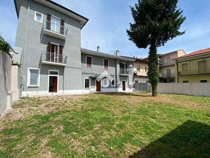 Case in Vendita e in Affitto - 2