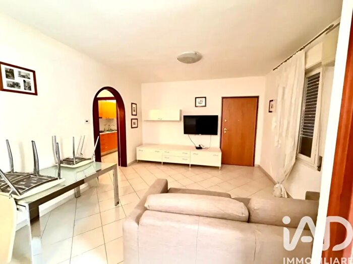 Casa con 6 locali in vendita in Via Circonvallazione, Mirandola