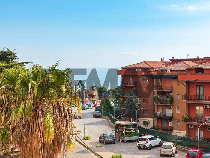 Appartamento con 5 locali in affitto in Centro, San Giovanni la Punta