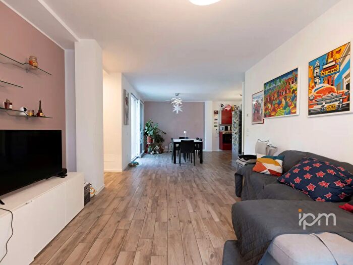 Casa con 6 locali in vendita in Porto Mantovano