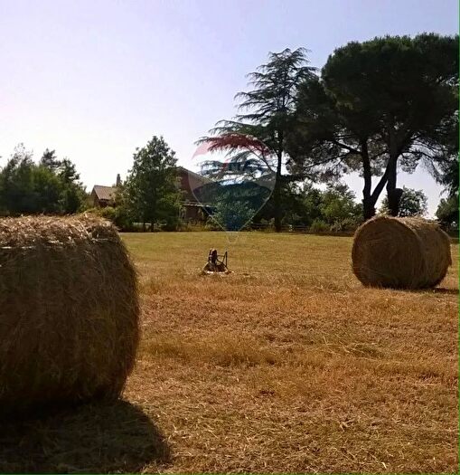 Casa con 7 locali in vendita in Via delle Pantane Sc, Vejano