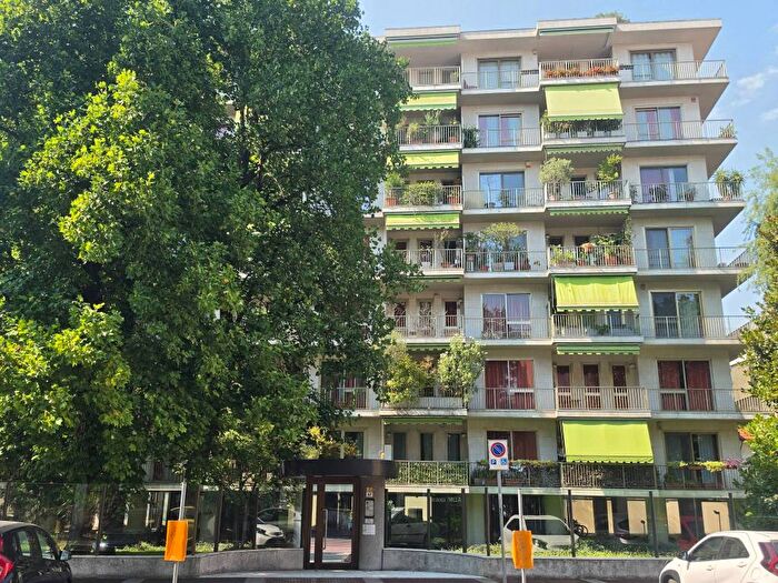 Appartamento con 5 locali in affitto in Via Giuseppe Garibaldi, Centro, Sesto San Giovanni