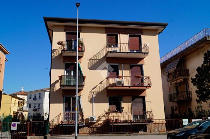 Appartamento quadrilocale in affitto in Via Comacchio, Verona