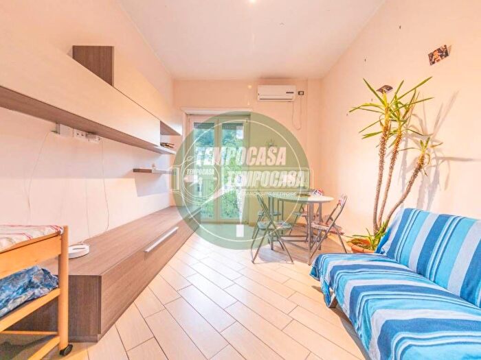 Appartamento trilocale in vendita in Roma