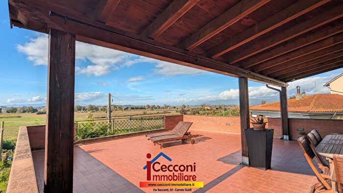 Casa con 6 locali in vendita in Cerreto Guidi