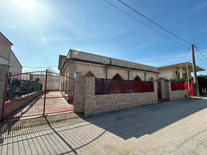 Casa trilocale in vendita in Castel Volturno