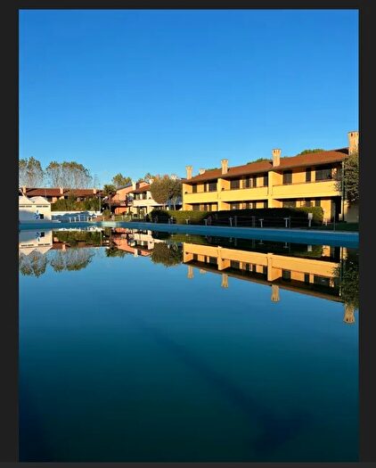 Appartamento trilocale in affitto in Via Rosolina Mare, Rosolina