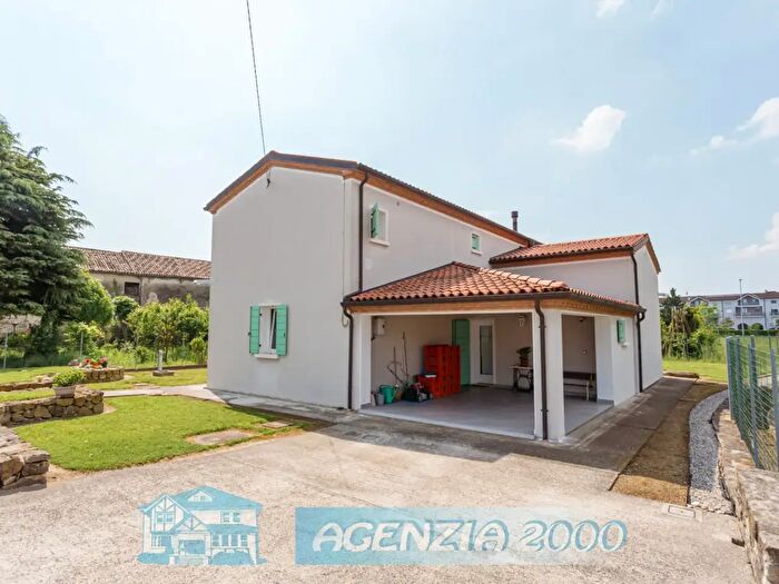 Casa quadrilocale in vendita in SAntonio, Due Carrare