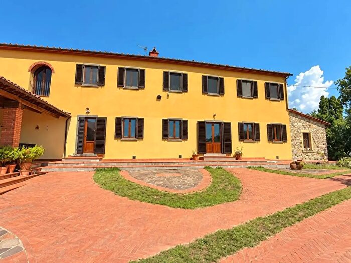 Casa con 11 locali in vendita in Via Acciao E Agnolaccio, Pistoia