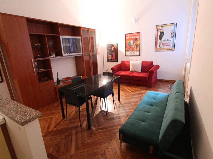 Appartamento bilocale in affitto in Via Gaspare Rosales, Garibaldi Corso Como, Milano