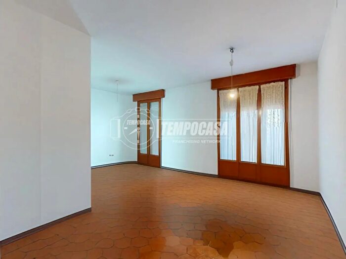 Appartamento trilocale in vendita in Via Girolamo Dosi, Carpi