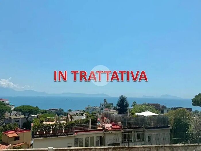 Appartamento bilocale in affitto in Via Posillipo, Napoli