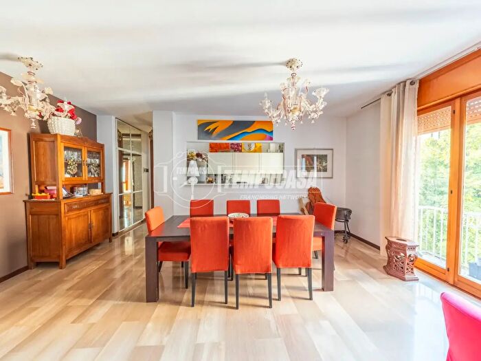 Appartamento con 6 locali in vendita in Viale Luigi Luzzatti a, Treviso