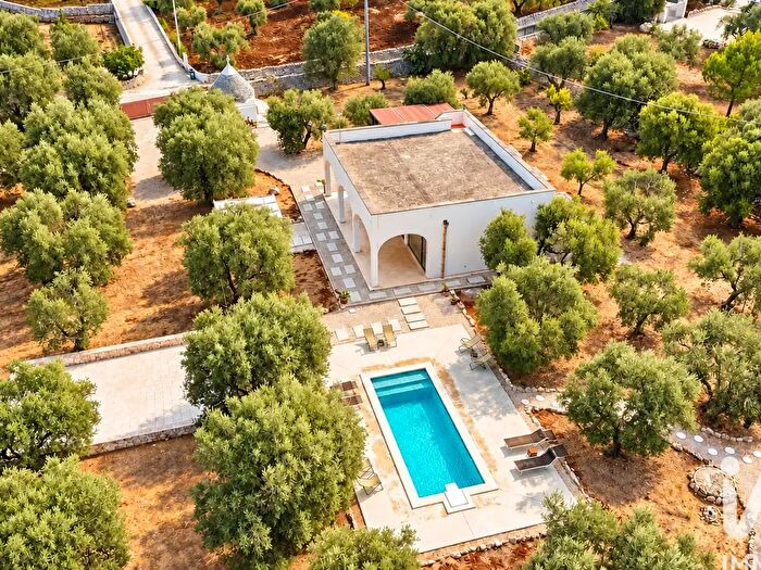 Casa con 8 locali in vendita in Cda Sorbole, Ostuni