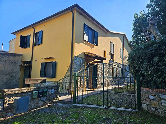 Appartamento con 5 locali in vendita in Rosignano Marittimo