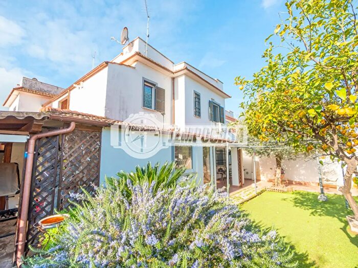 Casa trilocale in vendita in Piazzetta Roberto Alfonsi, Cerveteri