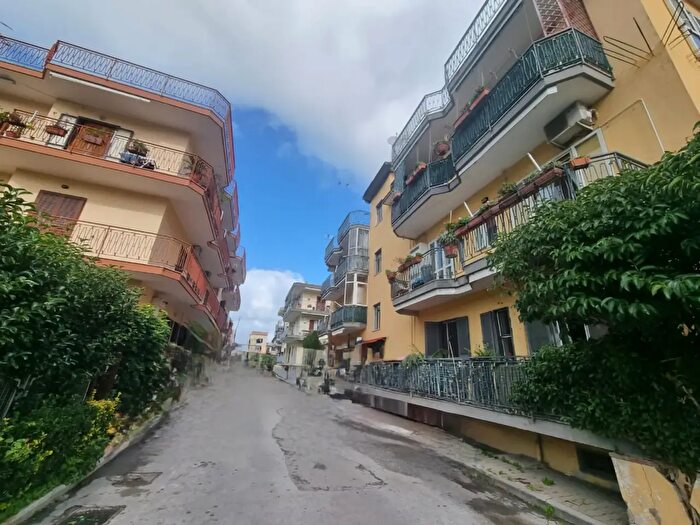 Appartamento trilocale in vendita in Viale Giuseppe Mazzini, Pompei