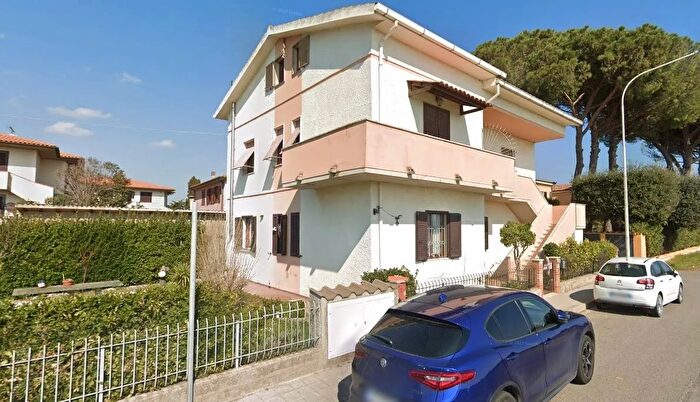 Appartamento con 5 locali in vendita in Rosignano Marittimo