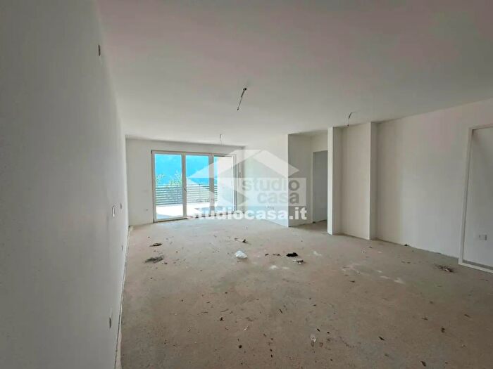 Appartamento quadrilocale in vendita in Via delle Tre Croci, Trento