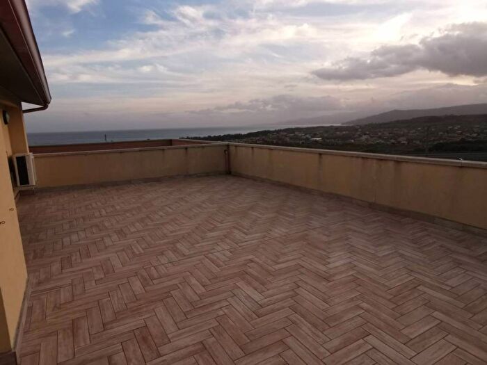 Appartamento quadrilocale in affitto in Viale Europa, Fortuna Corvo, Catanzaro