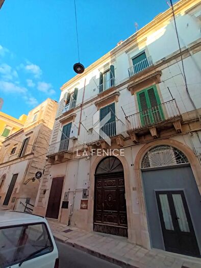 Appartamento trilocale in vendita in Via Giovanni Lanucara, Martina Franca