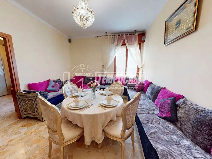 Appartamento con 5 locali in vendita in Via Bir Acheim, Milano