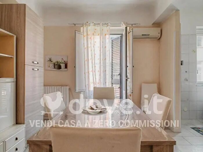 Appartamento trilocale in vendita in Via d'alò Alfieri, Taranto