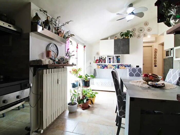 Appartamento trilocale in vendita in Via Luigi Villani, Zinasco