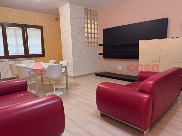 Appartamento con 5 locali in affitto in VIA SAN REMO, Centro, Potenza