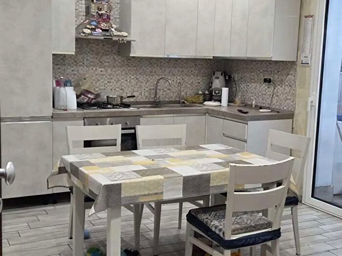 Appartamento trilocale in vendita in Via Barcellona, Catania