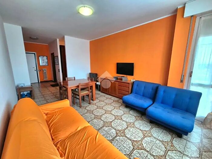Appartamento bilocale in vendita in Via Lanzi, Cornate D'Adda