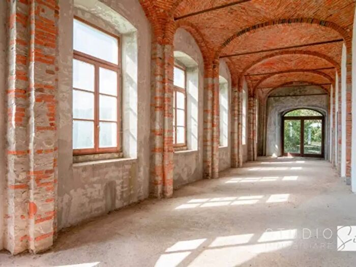 Casa con 6 locali in vendita in Via San Felice E Piteccio, Pistoia