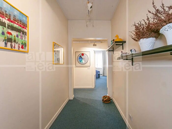 Appartamento trilocale in vendita in Via Pietro Fedele, Roma