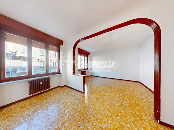 Appartamento quadrilocale in vendita in Via Tronzano, Torino