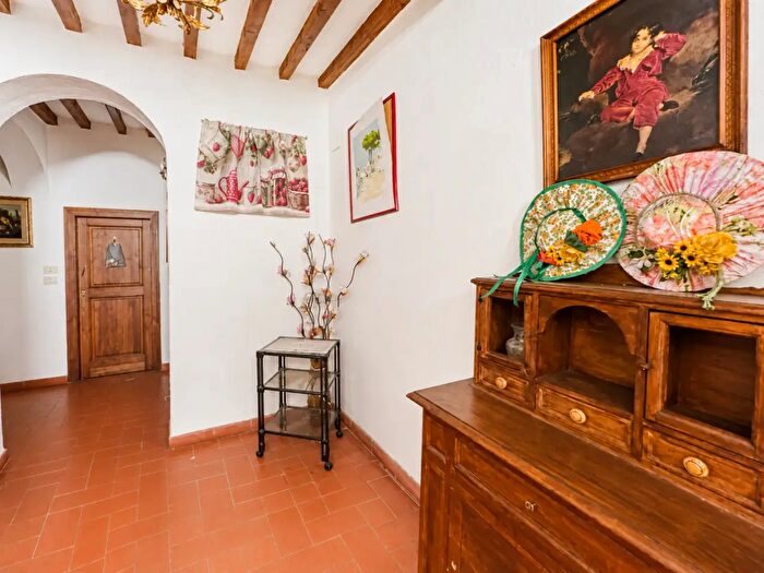 Appartamento con 5 locali in vendita in Prato di Strada Ar, Castel San Niccolo'